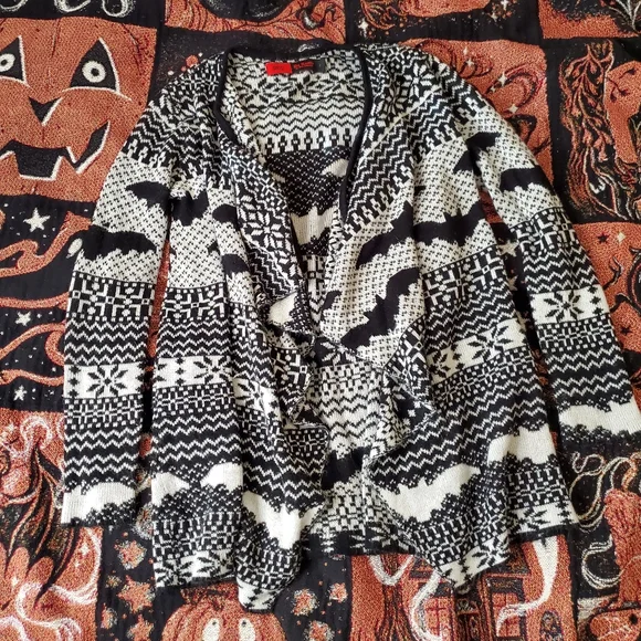 Iron Fist Bat Royalty Ash Costello Black and White Bat Sweater Size S WITH FLAWS - Picture 1 of 5